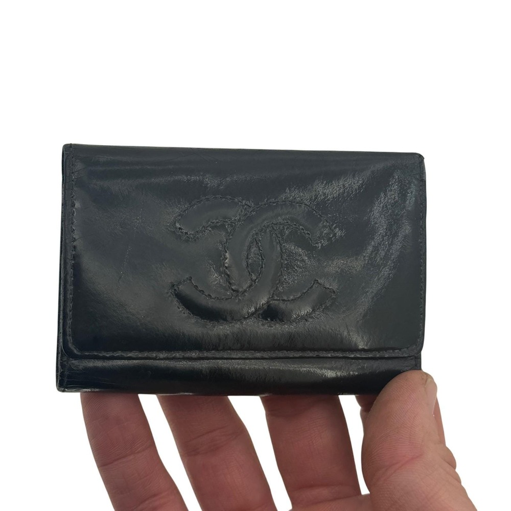 Authentic Vintage Chanel CC Patent Leather 6 Key Holder Wallet Black Made France